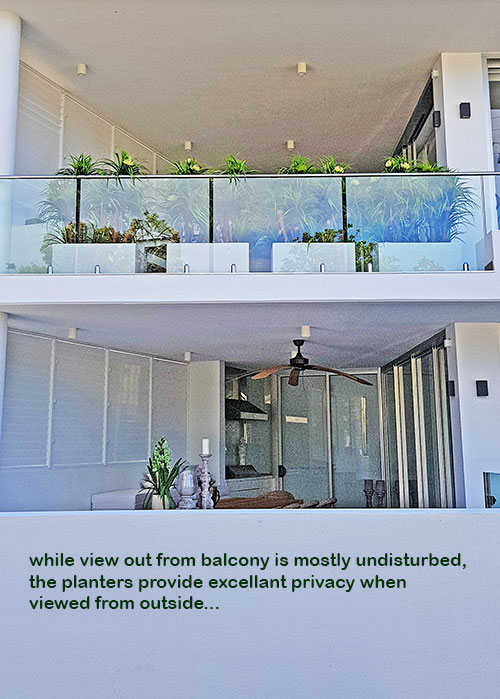 Privacy planters screen balcony... image 6