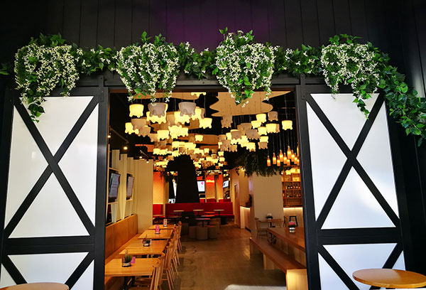 Artificial Greenery for VISUAL IMPACT in restaurant