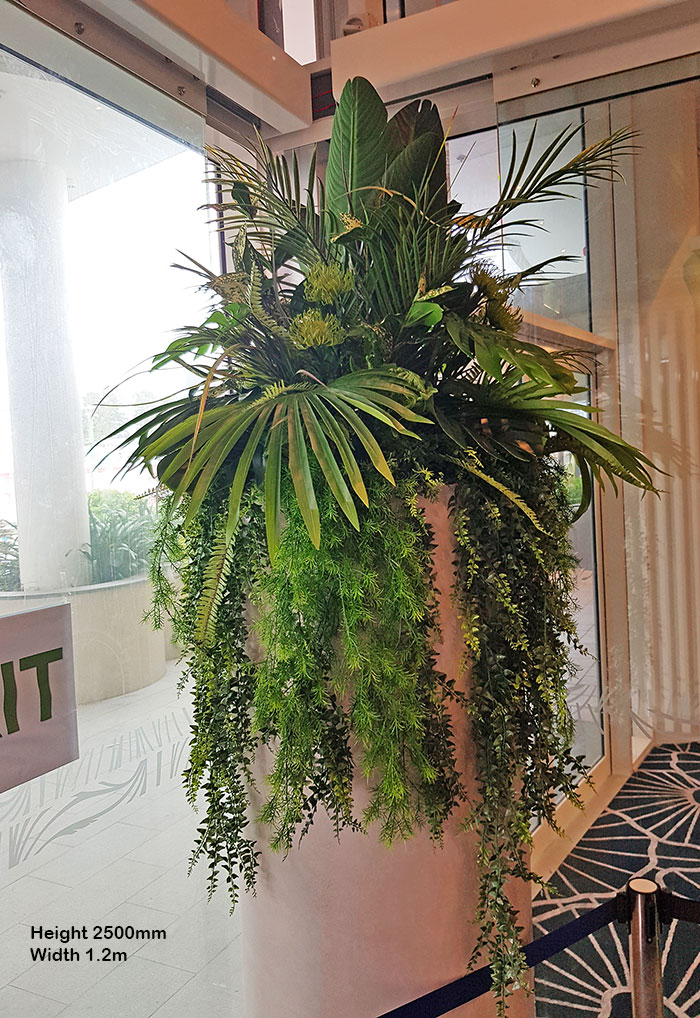 GREEN is the new BLACK!!- mixed Greenery as Floral Art...
