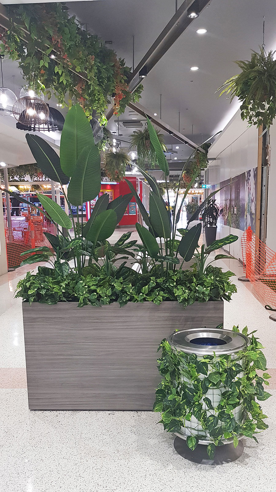 mall planter & matching bin